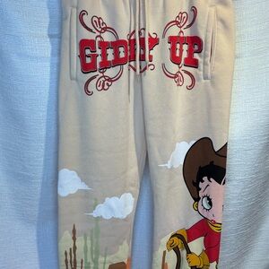 Betty Boop ‘Giddy Up' Beige Graphic Sweatpants
